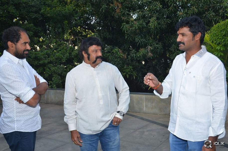 Balakrishna-Flagging-NBK-Helping-Hands-All-India-Shata-Punyakshetra-Jaitrayatra